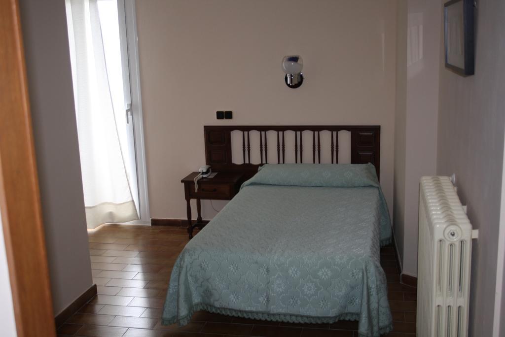 Hotel Mar De Aragon Caspe Phòng bức ảnh