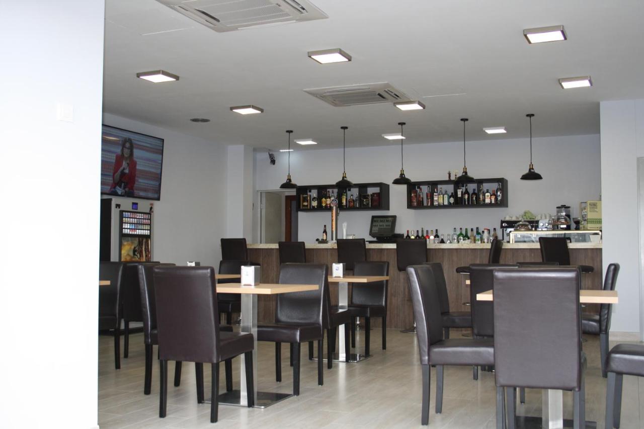 Hotel Mar De Aragon Caspe Ngoại thất bức ảnh